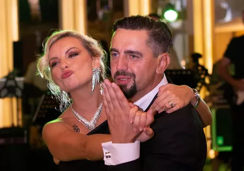 Eliza, soția lui Cosmin Natanticu, a împlinit 34 de ani. „Împreună cu soțul meu am trecut prin multe chinuri frumoase”