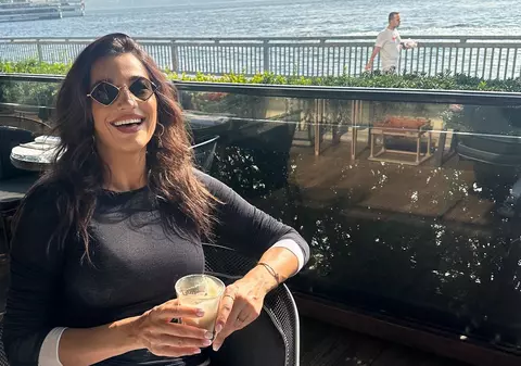 Trucul Claudiei Pătrășcanu pentru un păr creț și cu mult volum. „Catherine Zeta-Jones face asta de o viață”