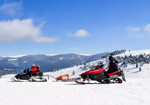 Intervenţie a salvamontiștilor pentru recuperarea unui ucrainean rătăcit de trei zile în Munţii Maramureşului