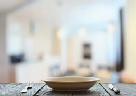 INTERVIU. Cum se transformă bucătăria românească. Drumul de la mâncărurile tradiționale, trecând prin „pizza cu jumări și murături”, până la farfuriile spectaculoase ale noului val local