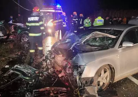 Accident grav pe un drum din Brașov. Două persoane au murit, iar alte cinci au fost rănite după ce trei mașini s-au ciocnit