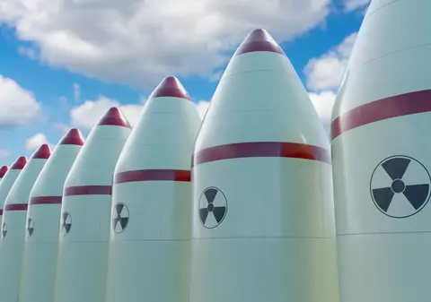 Rusia avertizează SUA împotriva desfășurării de arme nucleare tactice în Marea Britanie: „Capetele înfierbântate de la Washington și Londra nu au învățat nicio lecție”