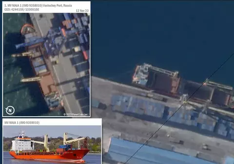 Imagini din satelit arată nave rusești pe care sunt încărcate containere într-un port din Coreea de Nord, care este acuzată că a vândut arme Rusiei