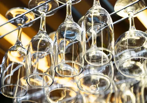 Cum să faci articolele de sticlă să strălucească