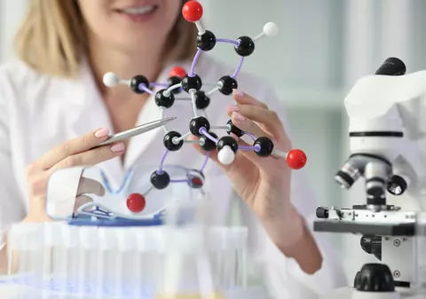 Ce este atomul. Curiozităţi despre atomi