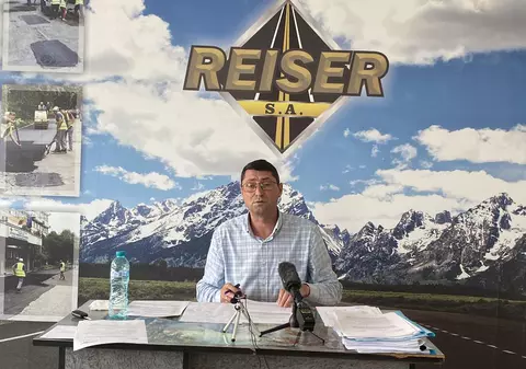 Șeful de la Drumuri și Poduri Bârlad, acuzat că a primit mită 100.000 de lei de la un om de afaceri ca să-i asfalteze terenul pe bani publici. Ținea șpaga ascunsă în frigiderul din birou