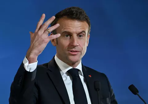Emmanuel Macron a cerut industriei militare franceze să treacă la „modul de economie de război”