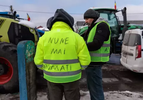 Protestele transportatorilor și fermierilor, ziua 14. Deși goală, Piața Constituției rămâne blocată. Manifestația continuă la Afumați