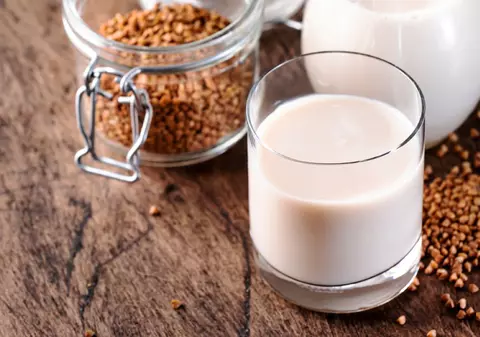 Lapte de hrișcă - beneficii și cum se face laptele de hrișcă acasă