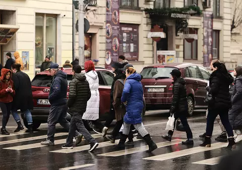 Prognoza meteo pentru următoarele două săptămâni. Când se încălzeşte vremea