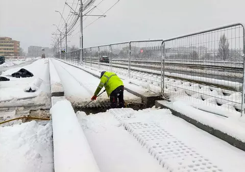 Lucrările la Podul Grant, blocate din cauza zăpezii. Precizările lui Nicușor Dan