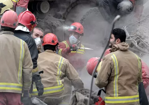 Incendiu violent la un spital din capitala Iranului. Flăcările au cuprins fațada clădirii