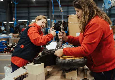 Salariul minim crește la 1.134 de euro în Spania. În Italia și în alte cinci state europene, el nu a fost introdus