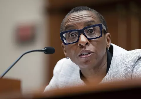 Şefa Universităţii Harvard, Claudine Gay, demisionează pe fondul acuzaţiilor de plagiat şi al antisemitismului din instituţie