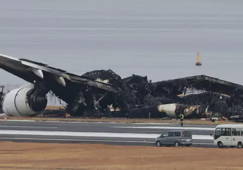 Principala ipoteză analizată în ancheta privind accidentul aviatic din Japonia. „Există o mare posibilitate să fi fost o eroare umană”