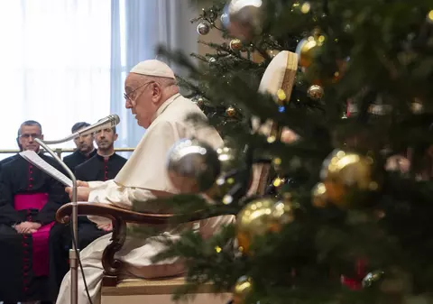 Papa Francisc cere interzicerea mamelor surogat, practică pe care o denunță ca fiind una „deplorabilă"