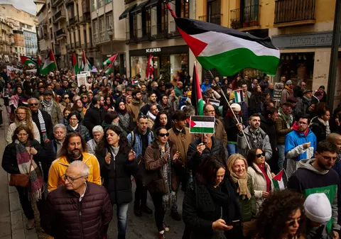 Peste 25.000 de oameni au ieșit pe străzile din Spania ca să manifesteze împotriva războiului din Gaza. „Opriţi genocidul” | VIDEO