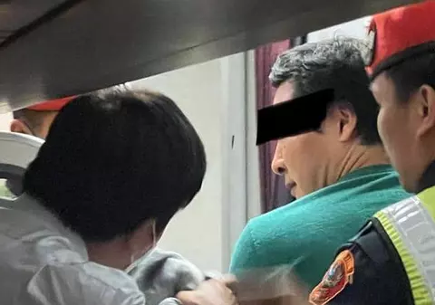 Un canadian a deschis uşa avionului şi a provocat coborârea toboganului de evacuare chiar înainte de decolare, în Thailanda