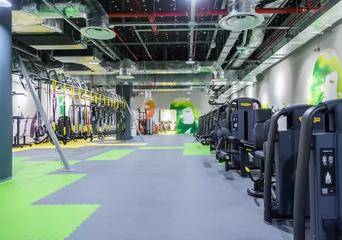 Mai multe săli de fitness World Class din București au fost închise de ANPC. Ce nereguli au găsit inspectorii