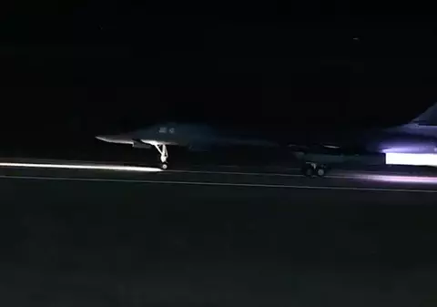 SUA au bombardat ținte proiraniene din Irak şi Siria, după uciderea a trei militari americani. Joe Biden: „Dacă faceţi rău unui american, vom răspunde”