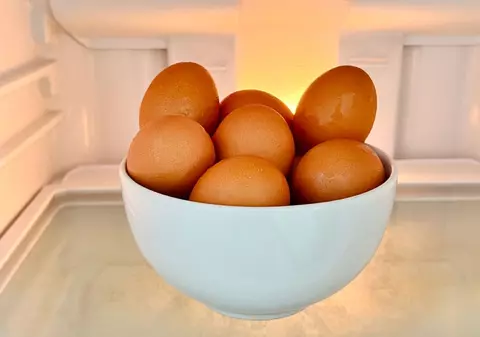 Cât timp rezistă ouăle fierte în frigider fără să se strice