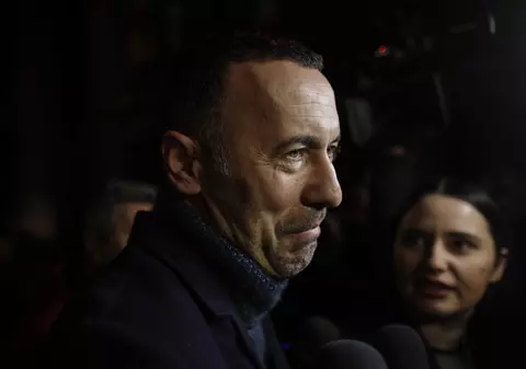 Iulian Dumitrescu, acuzat că a primit mită 16 milioane de lei de la un om de afaceri. Șeful CJ Prahova, cercetat sub control judiciar. Și-a anunțat demisia din conducerea PNL