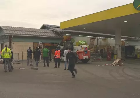 Românul care a aruncat în aer două bancomate din Elveția a spus că n-a luat toți cei 233.000 de franci care lipseau din aparate: „O parte au ars”