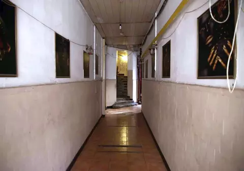 Femeia bătută în Centrul Vechi din București este în stare gravă la ATI. Agresorul a fost prins de Poliție și reținut