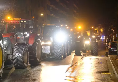 Fermierii belgieni blochează trecerea camioanelor la granița olandeză. Premierul Alexander De Croo cere renunțarea la blocaje