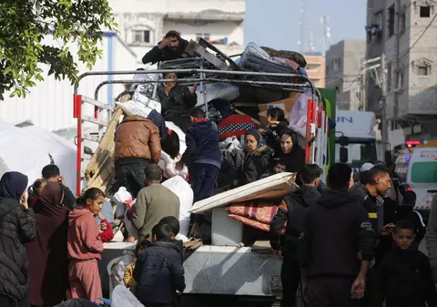 Tot mai mulți locuitori din sudul Fâșiei Gaza fug din calea războiului la Rafah, oraș devenit „o oală sub presiune a disperării”, avertizează ONU