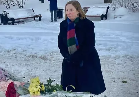 Ambasadoarea SUA la Moscova s-a recules la un memorial improvizat pentru disidentul rus Aleksei Navalnîi: „Un exemplu care inspiră”