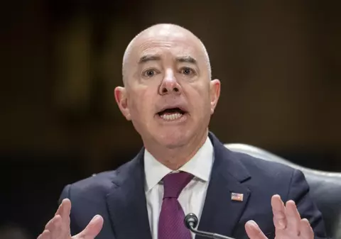 Republicanii din Camera Reprezentanților au votat pentru destituirea secretarului pentru Securitate Internă al SUA. Reacția lui Joe Biden
