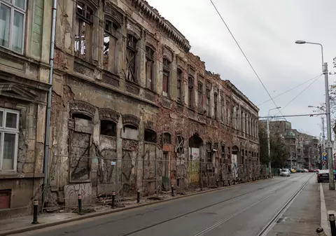 Încep lucrările la Hanul Solacolu, la 165 de ani de la construcție și 24 de când a fost evacuat ultimul chiriaș