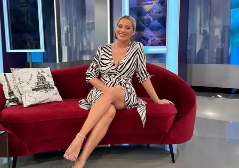 Laura Cosoi, detalii despre emisiunea pe care o prezintă la Antena Stars. Când începe „Vacanță de vedetă”