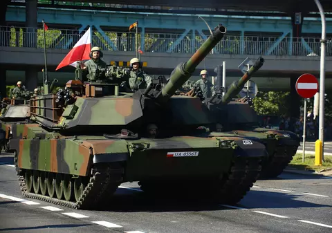 Polonia trebuie „să se pregătească urgent de pericolul unui război cu Rusia”, afirmă ministrul apărării. „Iau în serios cele mai rele scenarii"