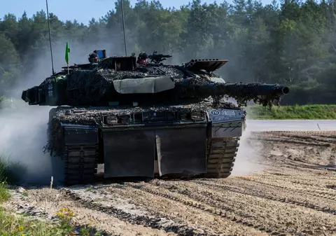 Compania germană de armament Rheinmetall cumpără 72% din producătorul de vehicule militare Automecanica Mediaș