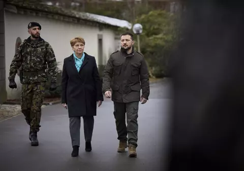 Elveția, țară neutră, își va mări cheltuielile militare din cauza războiului din Ucraina. O parte din artileria armatei datează încă din 1960