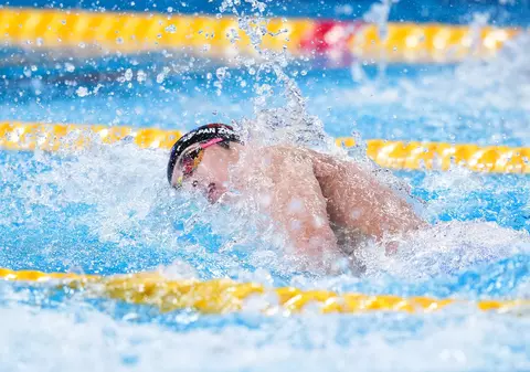 David Popovici pierde recordul mondial al probei de 100 de metri liber. Un chinez de 19 ani, cel mai rapid din istorie
