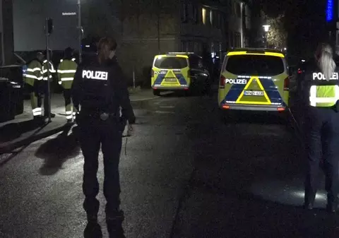 Român aflat într-o „stare excepțională din punct de vedere psihic”, scos cu forța de poliție din casa în care se baricadase, în Germania