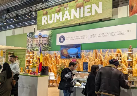EXCLUSIV. Ministerul Agriculturii a cheltuit 64.000 de euro pentru o vitrină, la un târg internațional din Berlin. Producătorii privați români care au participat separat la același eveniment au cheltuit doar câte „6.000-7.000 de euro”