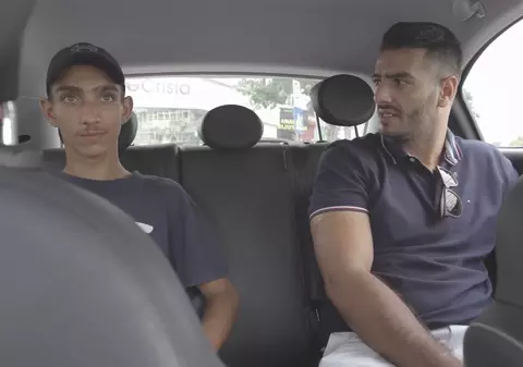 Terapie de la pușcărie sau la masă cu hoții de buzunare. „Portofele, portofele/Voi sunteți visele mele”