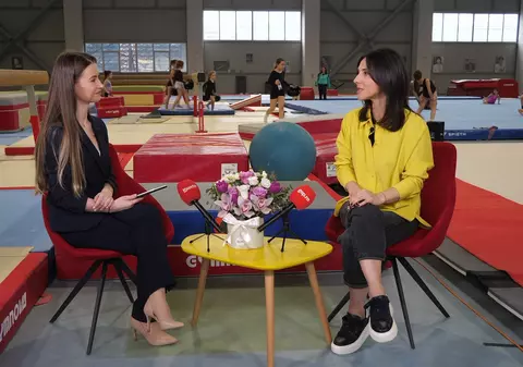 Andreea Răducan, prima invitată la noua emisiune GSP „La Feminin”. Azi, live pe GSP