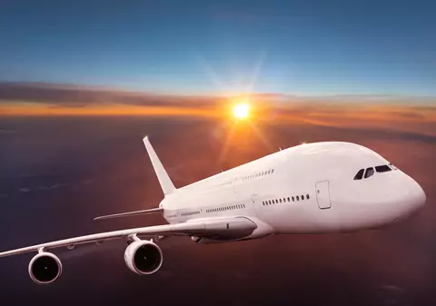 De ce, în general, avioanele sunt vopsite în alb