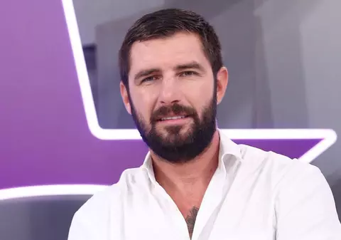 Reacția lui Cătălin Cazacu după ce s-a zis că a fost dat afară de la Antena Stars: „Vestea nu am primit-o încă”. Contractul lui ar fi fost reziliat