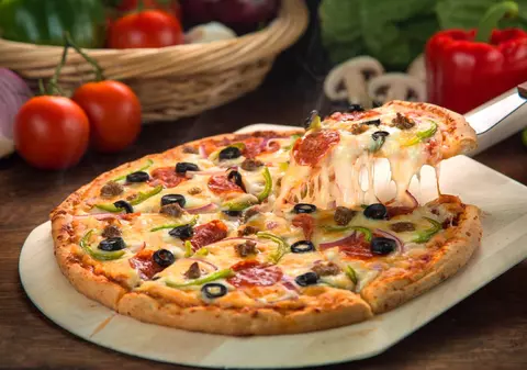 Ce greşeli trebuie să eviţi atunci când faci pizza acasă