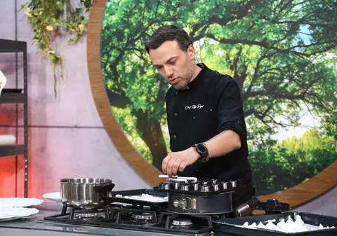 Povestea de viață a lui chef Ștefan Popescu, juratul „Chefi la cuțite”. „Am participat la peste 150 de intervenții ca pompier”