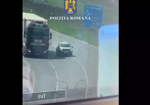 Depășire periculoasă, filmată din elicopterul Poliției. Ce a pățit șoferul - VIDEO