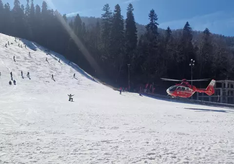 Turistă grav rănită pe pârtie la Sinaia, preluată cu elicopterul SMURD | VIDEO