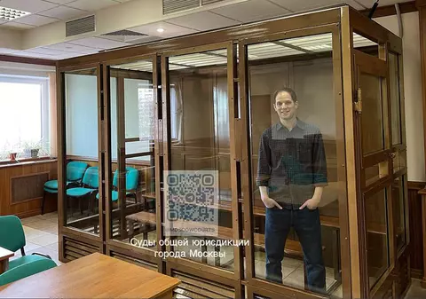 Încă trei luni de detenție în Rusia pentru jurnalistul american Evan Gershkovich, arestat acum un an sub acuzația de spionaj