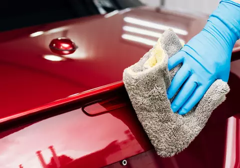 Descoperă avantajele cosmeticii auto și a lavetelor din microfibre